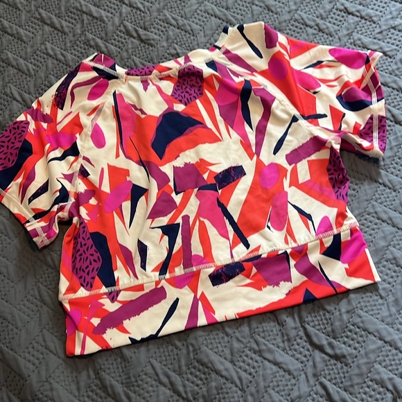 J Dow Fitness : Cropped Athletic Tee - Large - Picture 3 of 7